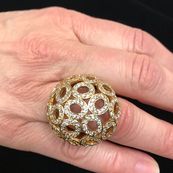 Large Ring - Picture 2 of 5